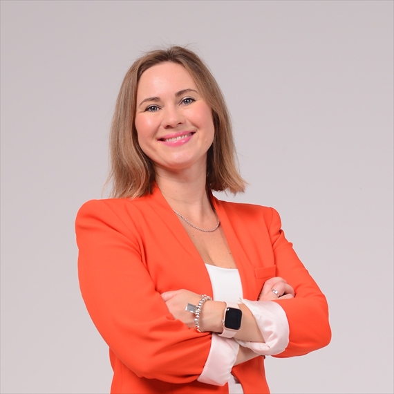 Марина Попова